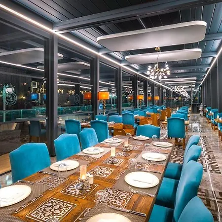 Отель Downtown 5*