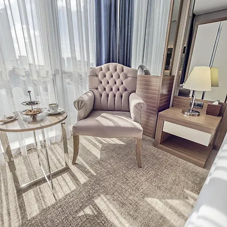 Downtown 5*